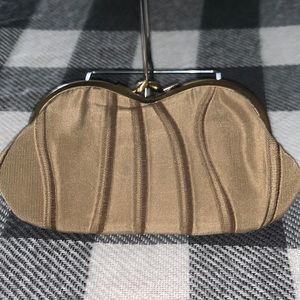 Kiss lock Emalee pocket purse